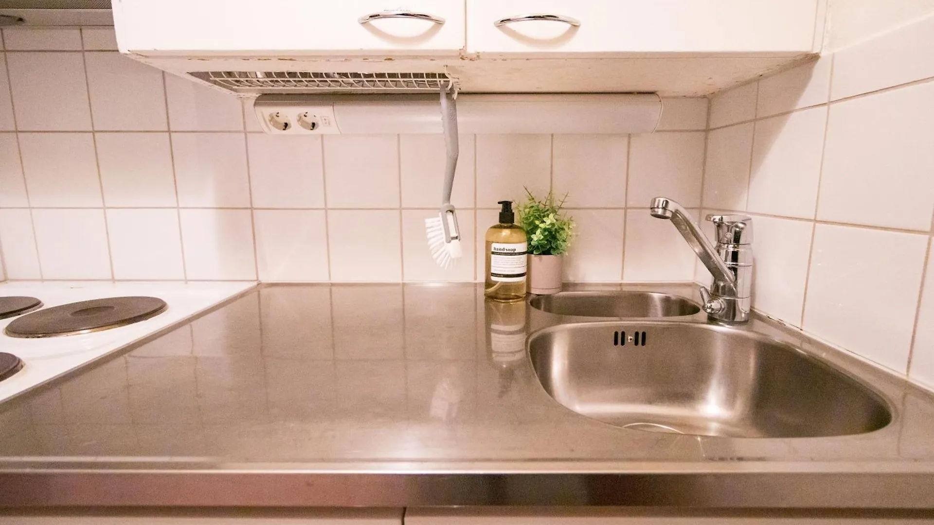 Peaceful Stay - Near Kaari Mall, 5 Min To Train Helsinki 0*,  Finlandia
