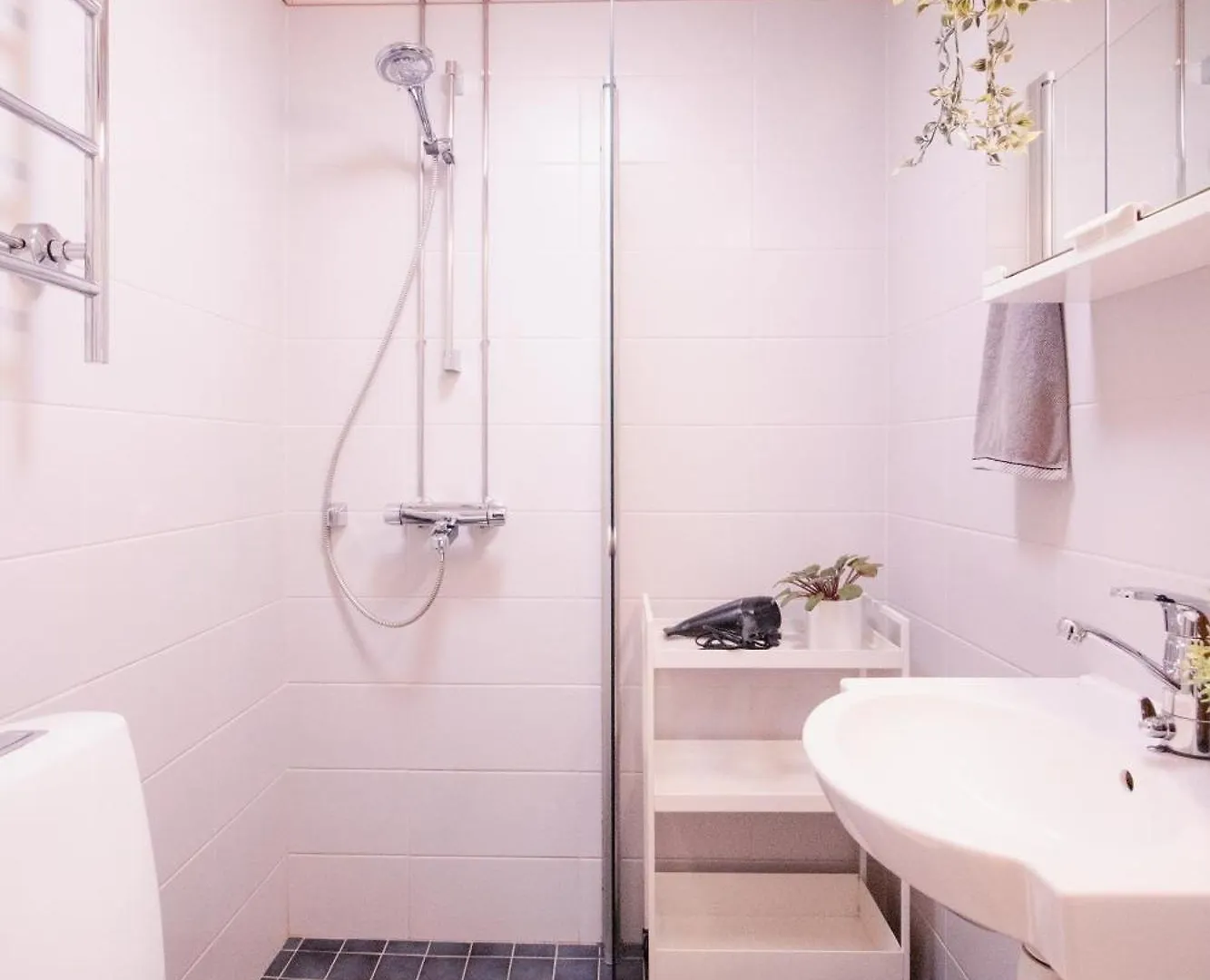 Peaceful Stay - Near Kaari Mall, 5 Min To Train Helsinki 0*,  Finlandia