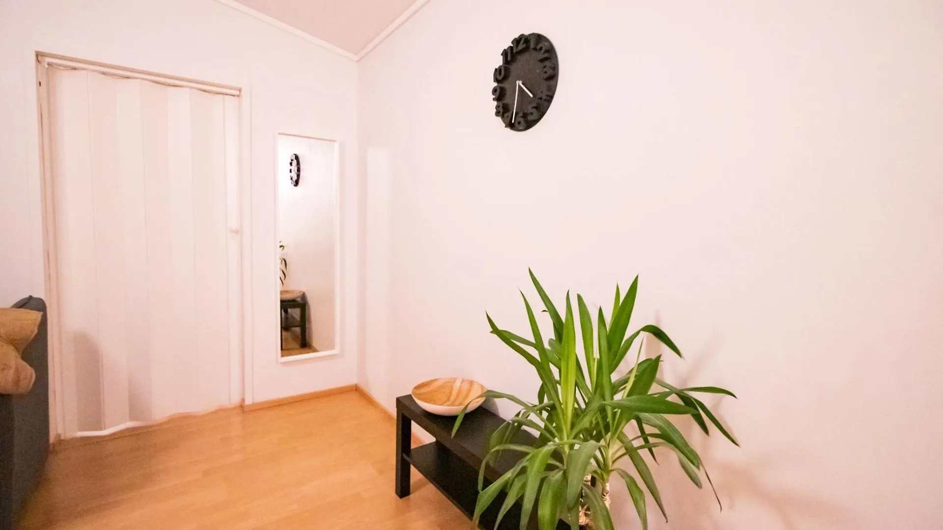 Apartamento Peaceful Stay - Near Kaari Mall, 5 Min To Train Helsinki