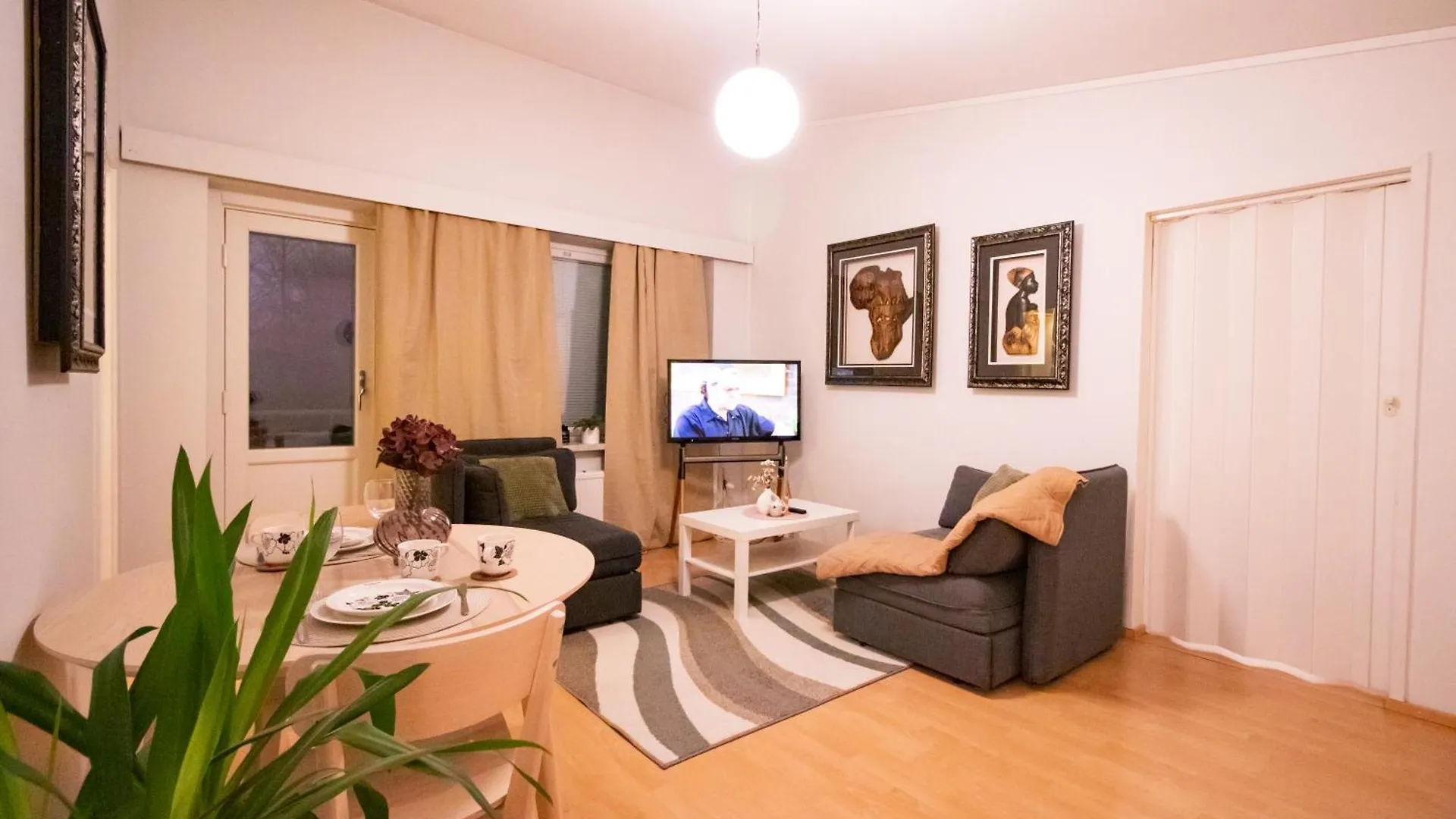 Peaceful Stay - Near Kaari Mall, 5 Min To Train Helsinki